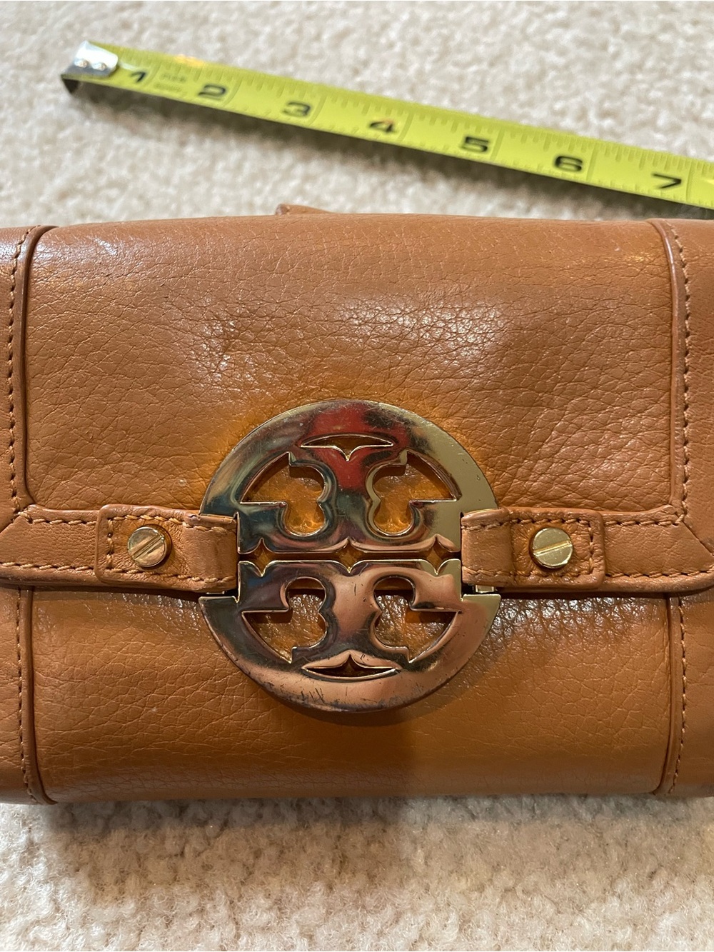 Tory Burch  Tan Leather Wallet with Signature Logo Turnlock